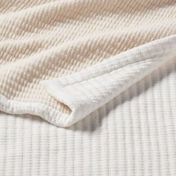 Threshold - Matelasse Throw Bed Blanket Oversized 92 Ivory - Picture 2 of 4